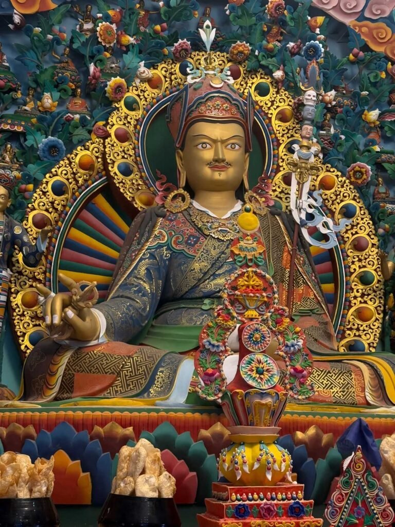 guru-statue-padtselling-GMC